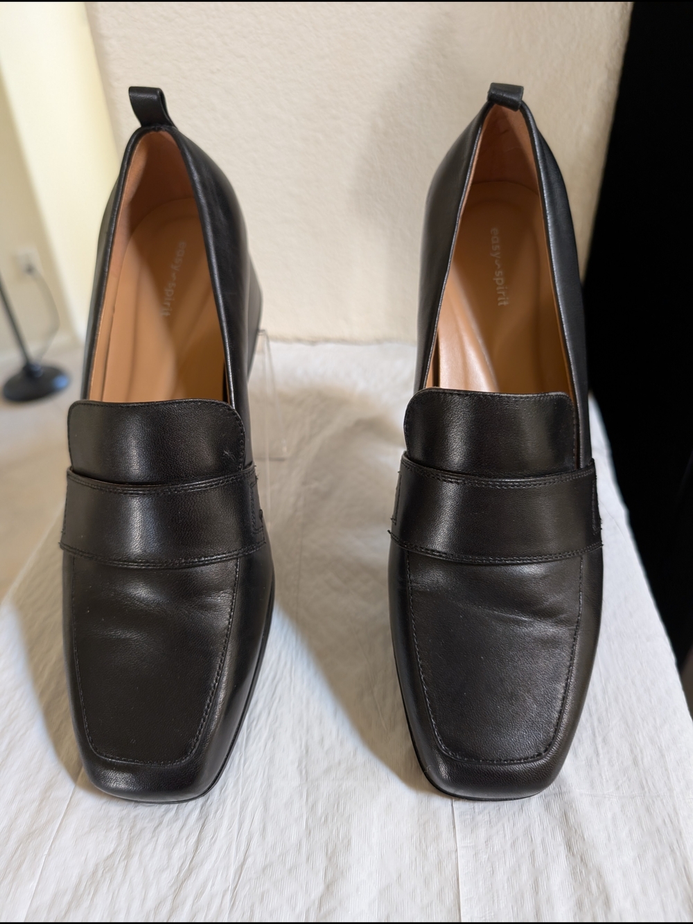 Easy Spirit Black Leather Square-Toe Loafers